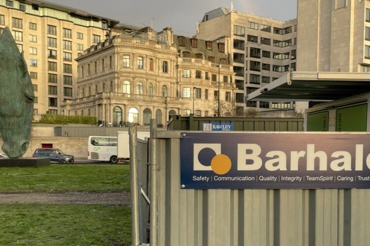 Barhale sets up on Park Lane