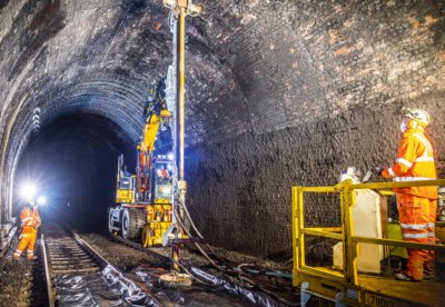 Slow spending by Network Rail hits Renew profits